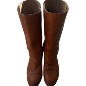Frye Campus - Pre-Loved